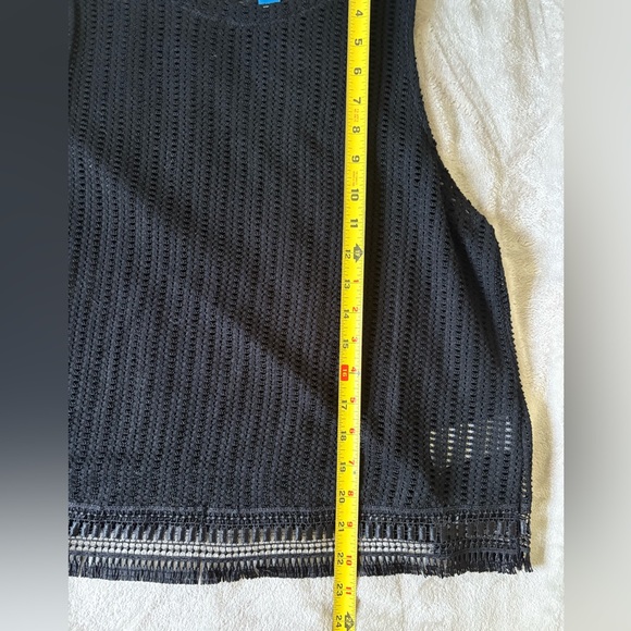NWOT - Old Navy Black Crochet Tank Top - Picture 6 of 7